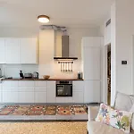 Apartment Guesthost - Bright & Scenic Flat 7km From Bellagio