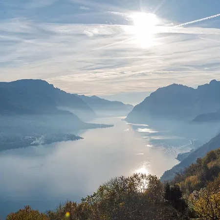 Guesthost - Bright & Scenic Flat 7km From Bellagio