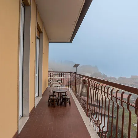 Guesthost - Bright & Scenic Flat 7km From Bellagio