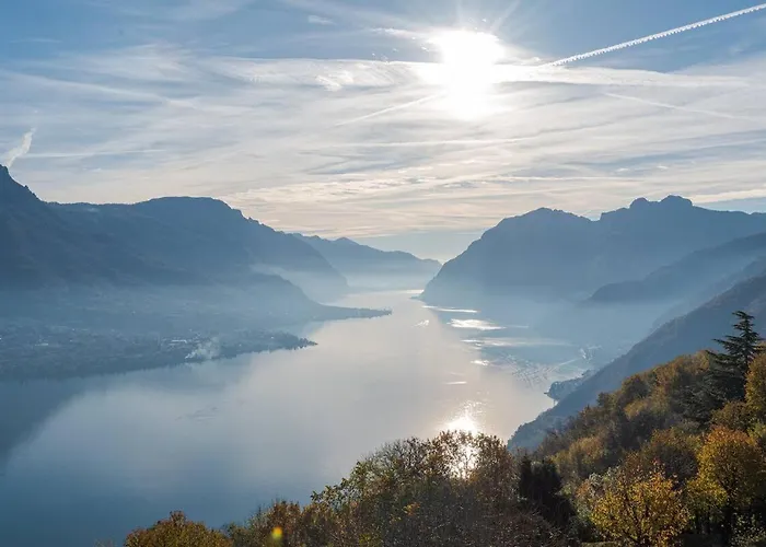 Guesthost - Bright & Scenic Flat 7km From Bellagio