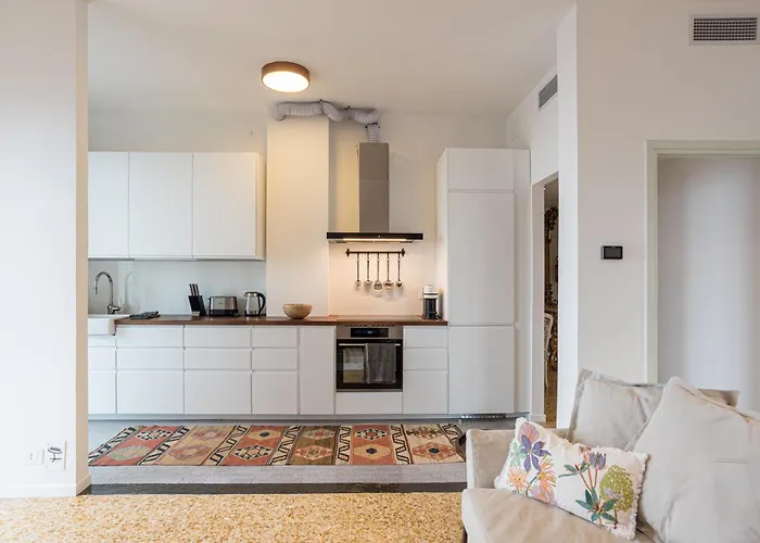 Апартаменты Guesthost - Bright & Scenic Flat 7km From Bellagio