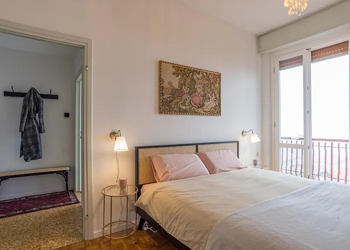 Guesthost - Bright & Scenic Flat 7km From Bellagio Apartmán